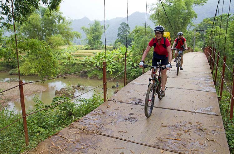 Mai Chau bicycling
